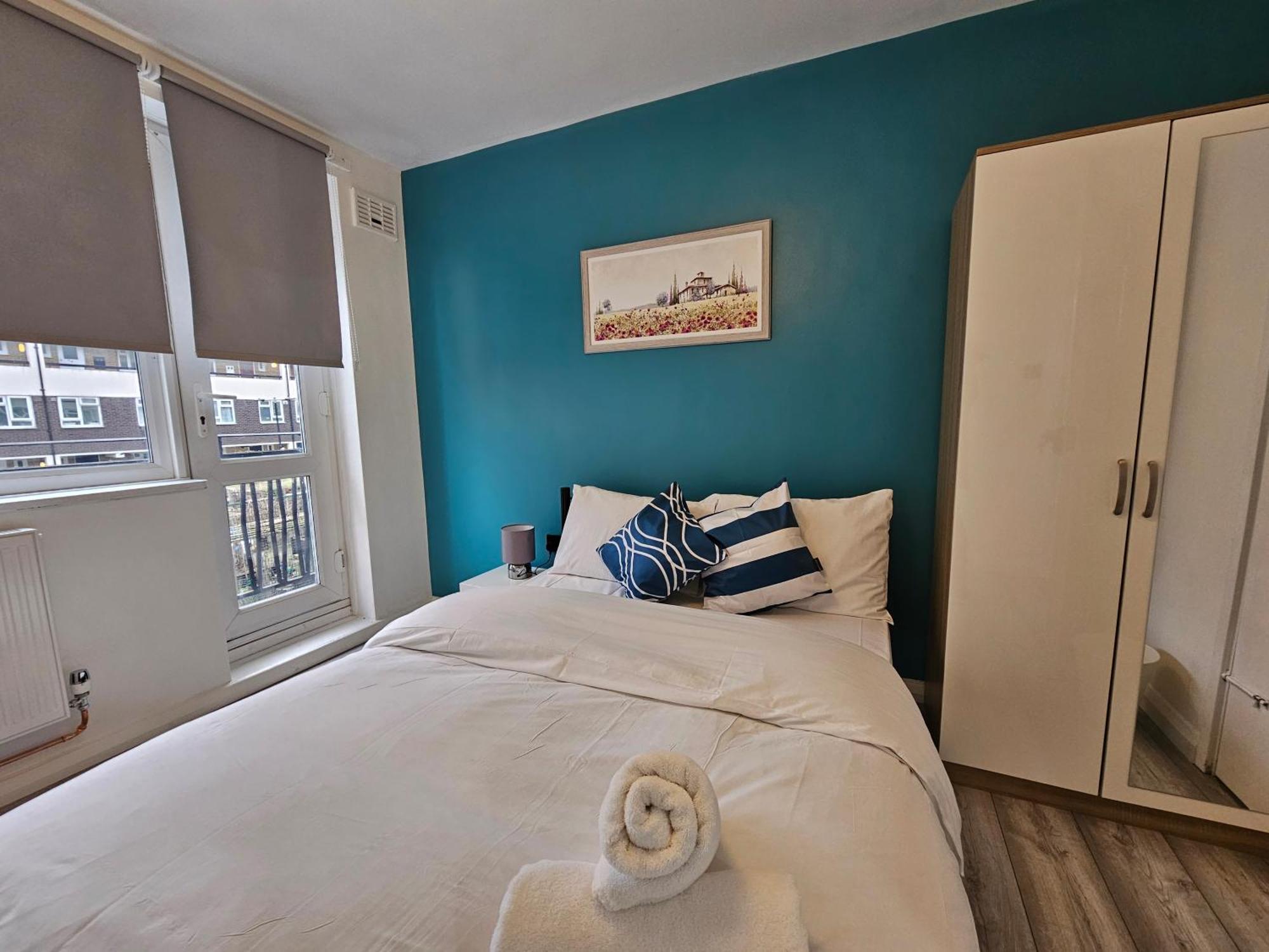 London Mile End Rooms Exterior photo
