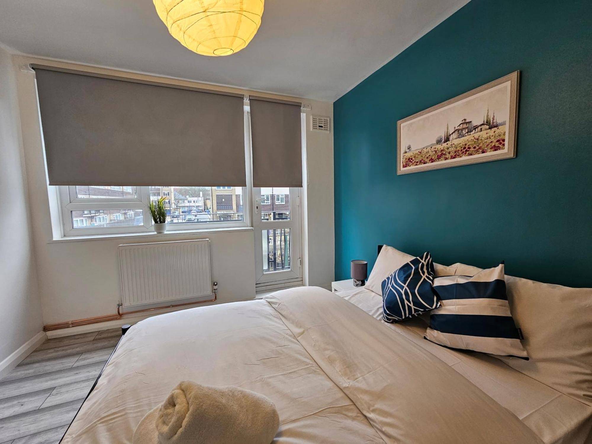 London Mile End Rooms Exterior photo
