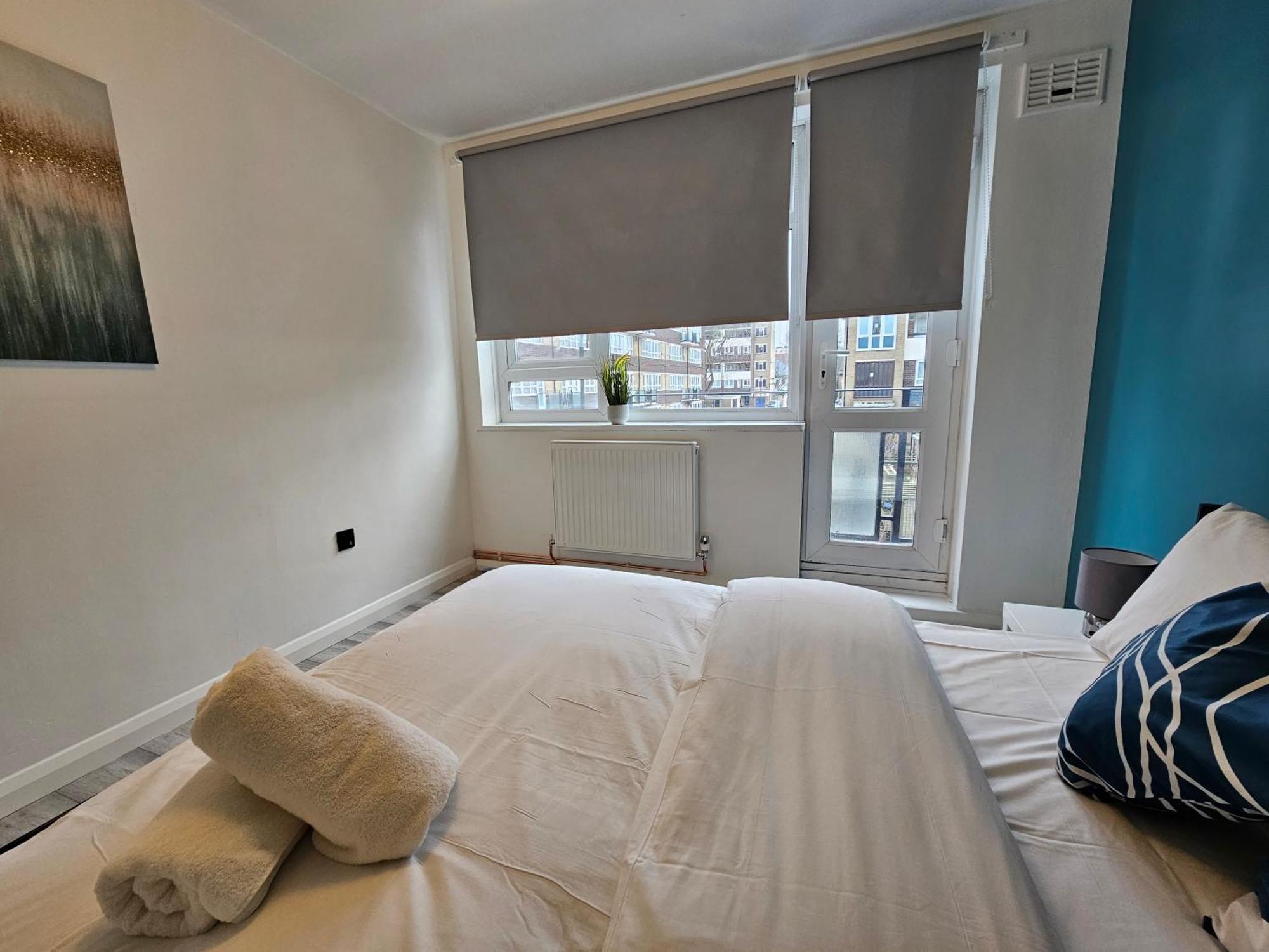 London Mile End Rooms Exterior photo
